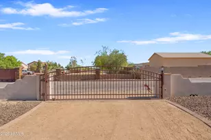19538 W Pierson St, Litchfield Park, AZ 85340 - Photo 3