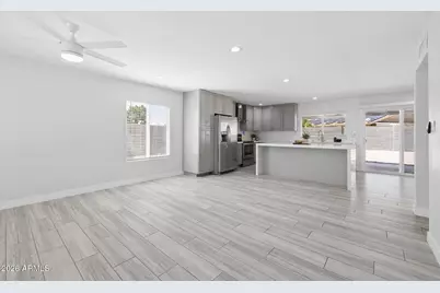 644 W Garnet Avenue, Mesa, AZ 85210 - Photo 3
