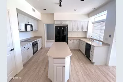 1601 E Glenhaven Drive, Phoenix, AZ 85048 - Photo 9