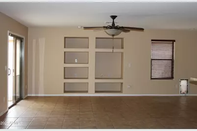 33082 N Cat Hills Avenue, San Tan Valley, AZ 85144 - Photo 5