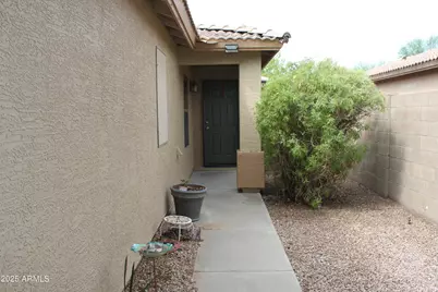 33082 N Cat Hills Avenue, San Tan Valley, AZ 85144 - Photo 3
