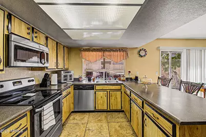 5545 W Sunnyside Drive, Glendale, AZ 85304 - Photo 13