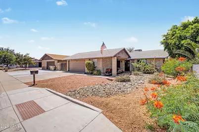5545 W Sunnyside Drive, Glendale, AZ 85304 - Photo 3