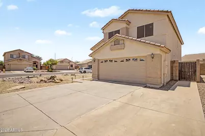8713 W Lisbon Lane, Peoria, AZ 85381 - Photo 5