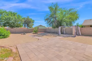 3415 E Menadota Dr, Phoenix, AZ 85050 - Photo 27