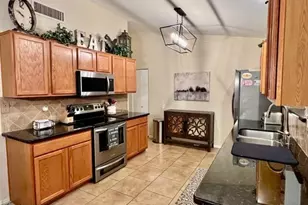 21624 N 46th Pl, Phoenix, AZ 85050 - Photo 3