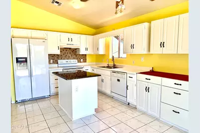 12600 W Obregon Drive, Arizona City, AZ 85123 - Photo 11