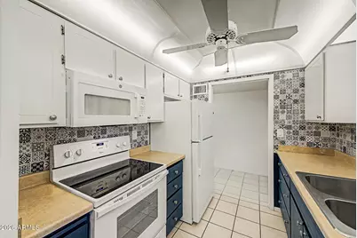 13721 N 98th Avenue #C, Sun City, AZ 85351 - Photo 15