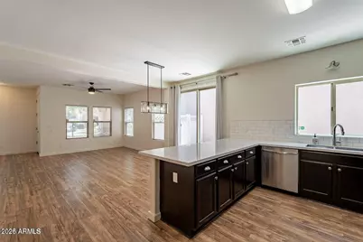 1061 S Hawk Lane, Gilbert, AZ 85296 - Photo 7