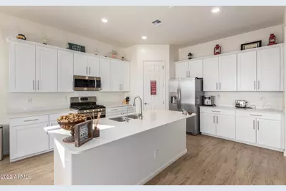 18545 W Chuckwalla Canyon Road, Goodyear, AZ 85338 - Photo 9