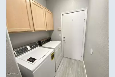 3358 E Wickieup Lane, Phoenix, AZ 85050 - Photo 33
