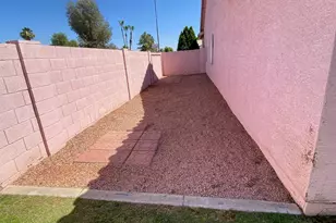 3358 E Wickieup Ln, Phoenix, AZ 85050 - Photo 43
