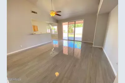 3358 E Wickieup Lane, Phoenix, AZ 85050 - Photo 7