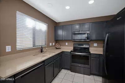 19400 N Westbrook Parkway #216, Peoria, AZ 85382 - Photo 9