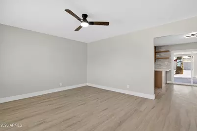 314 E Glade Avenue, Mesa, AZ 85210 - Photo 7