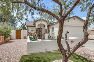 2919 W Palm Ln, Phoenix, AZ 85009 - Photo 1