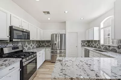 608 W Gary Way, Phoenix, AZ 85041 - Photo 11