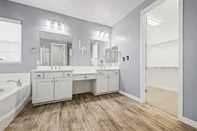 2144 E Flamingo Way E, Gilbert, AZ 85297 - Photo 17