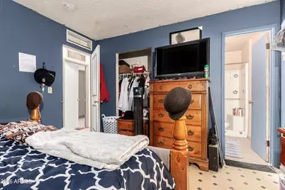 5001 S 19th Drive, Phoenix, AZ 85041 - Photo 19