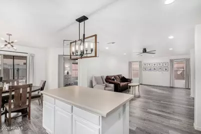 11843 W Cambridge Avenue, Avondale, AZ 85392 - Photo 5