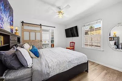 1146 W Mackenzie Drive, Phoenix, AZ 85013 - Photo 9