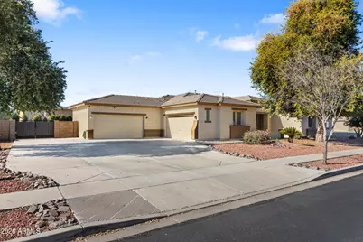 5634 N 82nd Avenue, Glendale, AZ 85303 - Photo 1