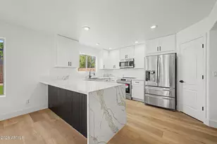1944 E Fellars Dr, Phoenix, AZ 85022 - Photo 27