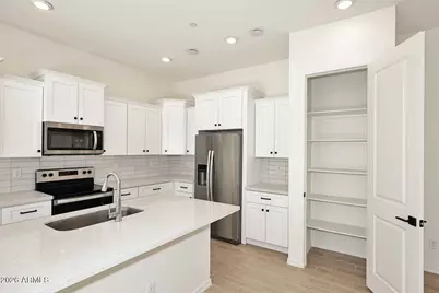202 E Markwood Drive, Chandler, AZ 85286 - Photo 5