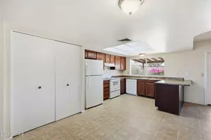 11446 N 39th Dr, Phoenix, AZ 85029 - Photo 7