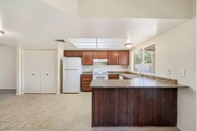 11446 N 39th Drive, Phoenix, AZ 85029 - Photo 9