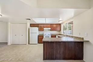 11446 N 39th Dr, Phoenix, AZ 85029 - Photo 9