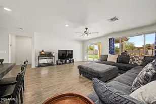 17207 W Pinnacle Vis Dr, Surprise, AZ 85387 - Photo 7