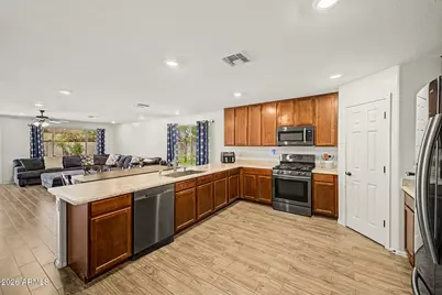 17207 W Pinnacle Vista Drive, Surprise, AZ 85387 - Photo 9