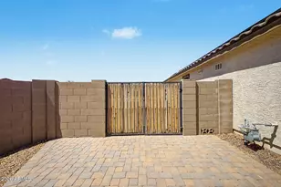 17207 W Pinnacle Vis Dr, Surprise, AZ 85387 - Photo 3