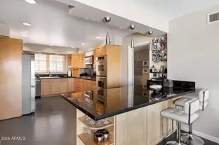 5526 N Camelback Canyon Dr, Phoenix, AZ 85018 - Photo 9