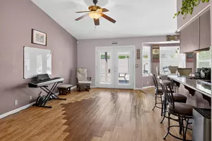 10252 W Colter St, Glendale, AZ 85307 - Photo 7