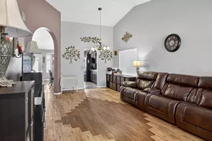 10252 W Colter St, Glendale, AZ 85307 - Photo 5