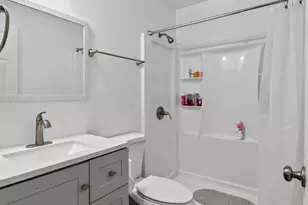 10252 W Colter St, Glendale, AZ 85307 - Photo 13