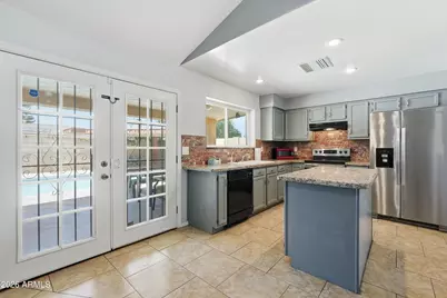 5654 W Mountain View Road, Glendale, AZ 85302 - Photo 11