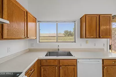 11462 W Cambridge Avenue, Avondale, AZ 85392 - Photo 9