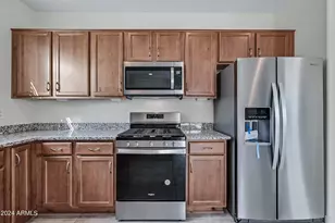 8961 W San Juan Ave, Glendale, AZ 85305 - Photo 11