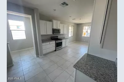 8746 W San Juan Avenue, Glendale, AZ 85305 - Photo 5
