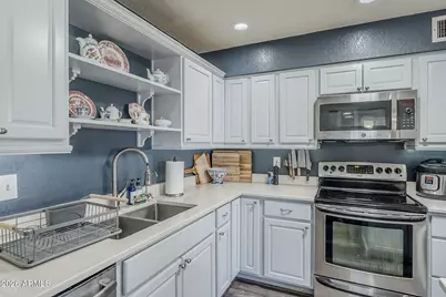 1022 W Apollo Avenue, Tempe, AZ 85283 - Photo 17
