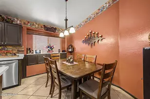 102 W Morrow Dr, Phoenix, AZ 85027 - Photo 5