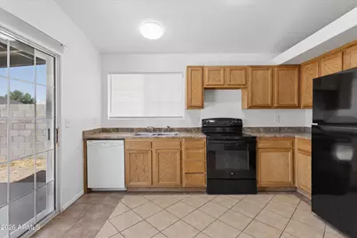 8409 W Sells Drive, Phoenix, AZ 85037 - Photo 9