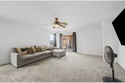 6637 S 18th Drive, Phoenix, AZ 85041 - Photo 7