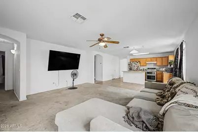 6637 S 18th Drive, Phoenix, AZ 85041 - Photo 9