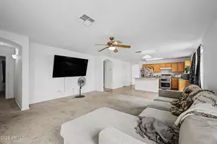 6637 S 18th Dr, Phoenix, AZ 85041 - Photo 9