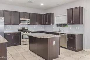 17186 W Lisbon Ln, Surprise, AZ 85388 - Photo 9
