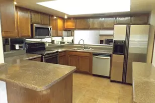 2705 E Cactus Rd, Phoenix, AZ 85032 - Photo 3